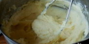 мясной рулет с картофельной начинкой