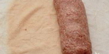 мясной рулет с картофельной начинкой