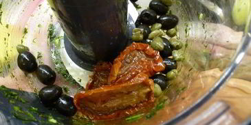 отварные куриные рулетики с двумя видами начинки