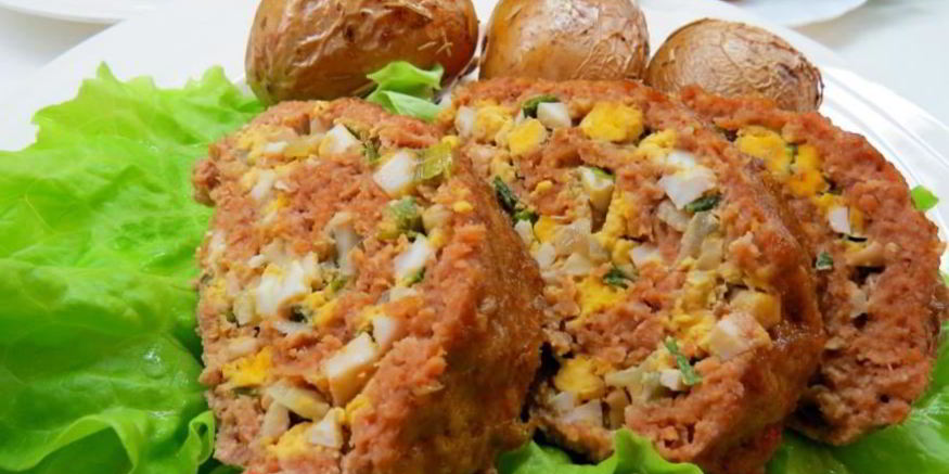 Рецепт рулета из фарша с яйцом и луком