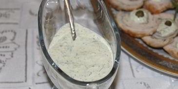 рулет из индейки под пикантным соусом