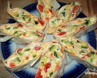 Рулет из лаваша с овощами