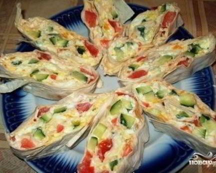 Рулет из лаваша с овощами