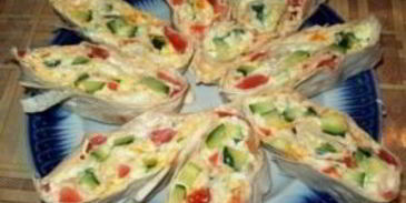 рулет из лаваша с овощами