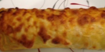 рулет из омлета с курицей и сыром