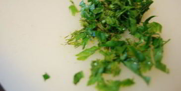 рулет из омлета с ветчиной и зерненым творогом