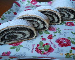 Рулет с маковой начинкой