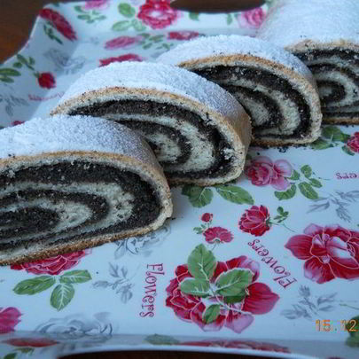 Рулет с маковой начинкой