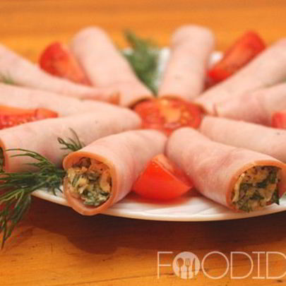 Рулетики из ветчины с сыром