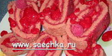 шоколадный рулет с малиной
