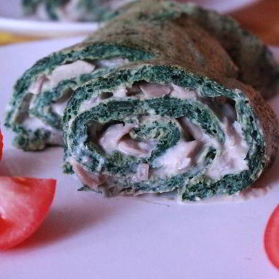 Шпинатный рулет с грибной начинкой