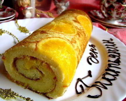Цитрусовый бисквитный рулет