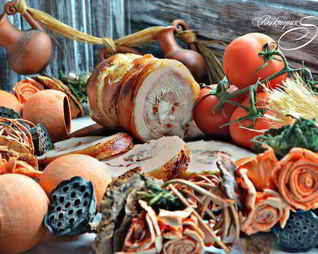 Запеченный рулет из свинины Поркетта