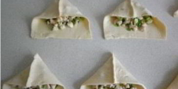 самса из слоеного теста с курицей