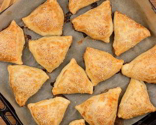 Самса с курицей и грибами