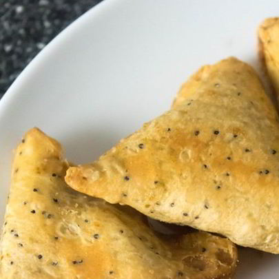 Самса с курицей и сыром