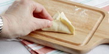 самса с сыром из слоеного теста