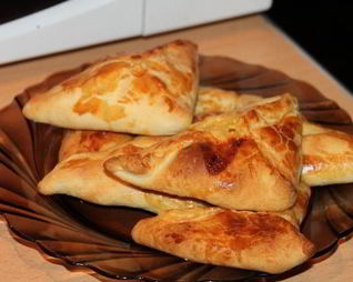 Слоеная самса с сыром