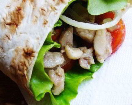 Шаурма с индейкой и овощами