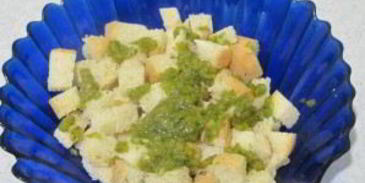 луковые сухарики к салатам и супам