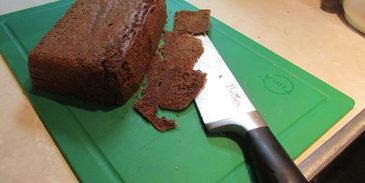 сухарики из черного хлеба с чесноком