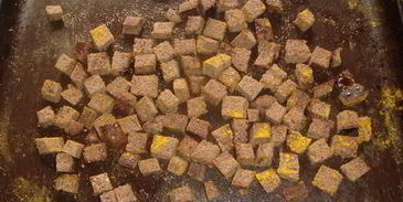 сухарики из черного хлеба со специями и базиликом