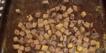 сухарики из черного хлеба со специями и базиликом