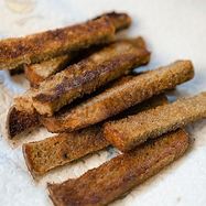 Рецепт Сухариков из черного хлеба в духовке