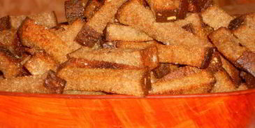 сухарики ржаные с чесноком