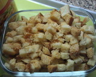 Сухарики с пармезаном