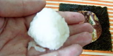 дзакуро-суши — японского омлета