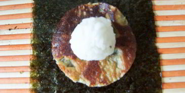 дзакуро-суши — японского омлета