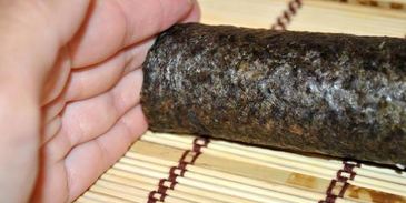 маки суши с лососем и авокадо