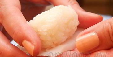 нигири-суши с кальмаром