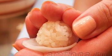 нигири-суши с кальмаром