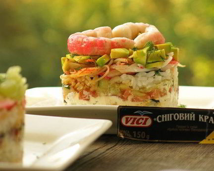 Суши мини-торт с крабовыми палочками