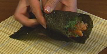 суши-ролл с семгой