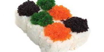 суши с икрой летучей рыбы