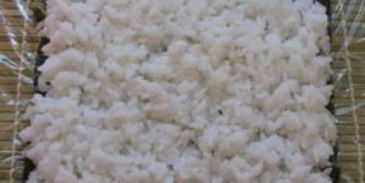 суши с кунжутом