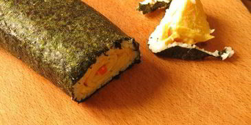 суши с омлетом цыплята