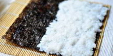 суши с семгой и огурцом