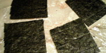 темари-суши с нори и японским омлетом