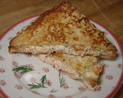 Горячие сэндвичи с семгой