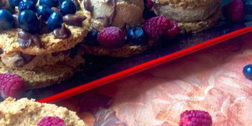 имбирные сэндвичи с кокосово-чайным мороженным