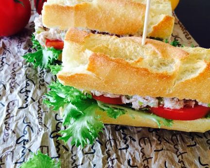 Классический сэндвич с тунцом