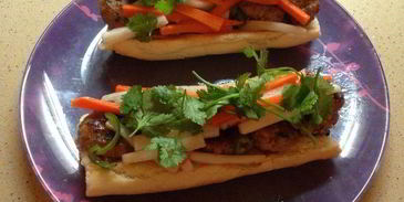 сэндвич бан ми с тефтелями