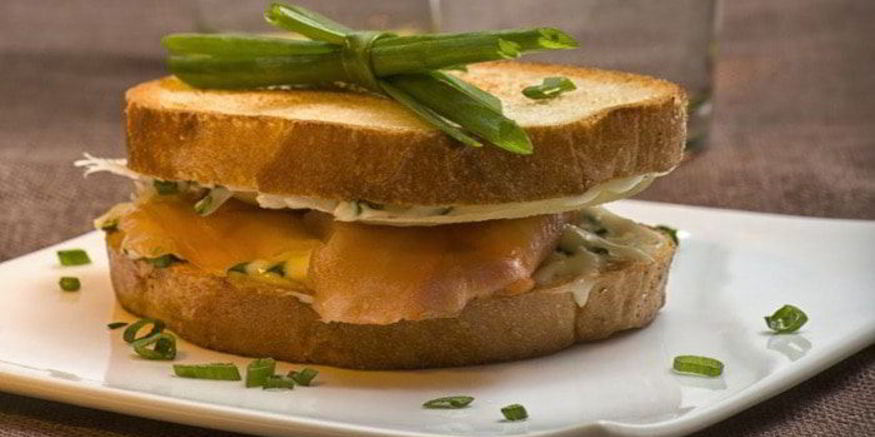 Рецепт сэндвича с красной рыбой и сыром филадельфия