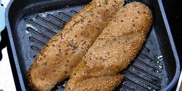 сэндвич с цукини, помидорами и авокадо