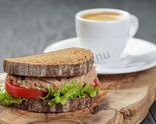 Сэндвич с тунцом