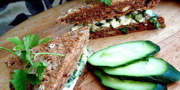 сэндвич с яичным салатом